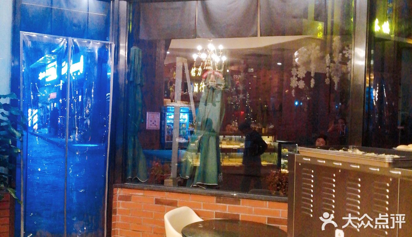 做为一家本土的老牌泰式火锅店,呈贡店我还是第一次来