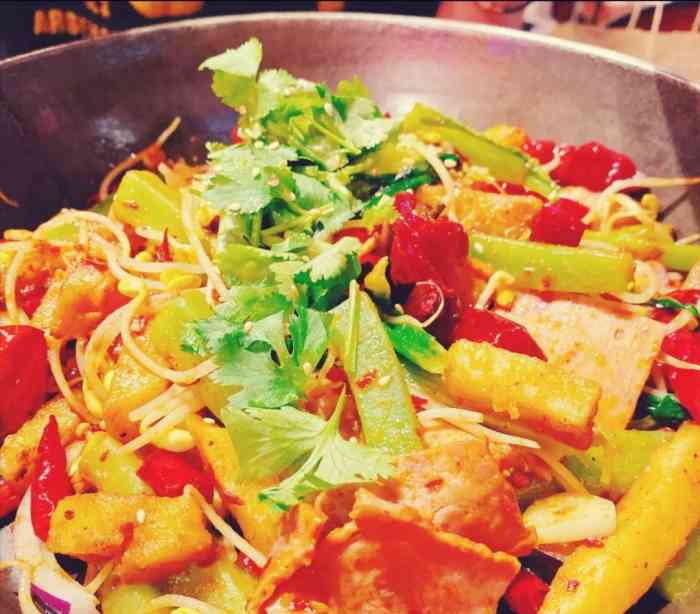 咪咕咪咕麻辣香锅(赛格国际旗舰店)