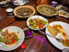 -蚝堡海鲜·威海菜·海肠捞饭·烧烤·亚洲吃蚝公司(幸福门店)