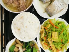 -爱的果实月嫂育婴师(世纪东方店)