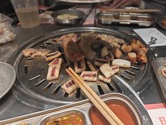 -炽城·烤肉名家(鸿达中央广场店)