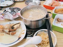 -杨老板·海鲜集市火锅·鲜切牛肉(中防万宝店)
