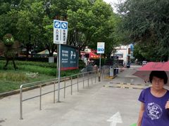 -卜蜂莲花(杨高南路店)