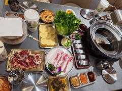 -围炉肉舍•炭烤活鳗•丹东海鲜烤肉(步行街店)