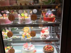 面包甜点陈列柜-味多美蛋糕(亚非大厦店)