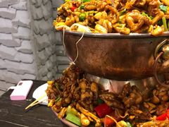 -巴四老城区炭火蛙锅(张江店)