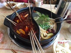 -灌县老妈砂锅串串香(万科红生活广场店)