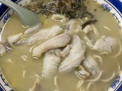 招牌黄鱼面-明呈黄鱼面馆(斜土路店)