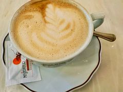 -Majestic Café