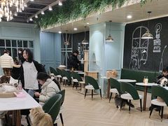 -安格丽娜·狗咖·猫咖羊驼咖(春熙路百盛商场店)