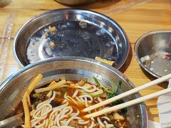 -柳州肥姨妈大骨螺蛳粉(东靖路店)