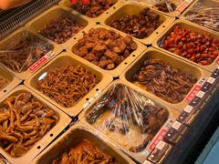 -绝味鸭脖(龙阳路生活广场店)