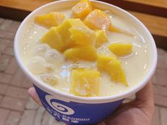 黄桃凤梨冰-帅小六刨冰·不一样的奶冰(总店)