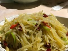 酸辣土豆丝-小田油焖小龙虾(双井店)