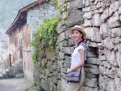 -高荡千年布依古寨旅游景区