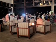 -亚龙湾喜来登·美景台大堂吧