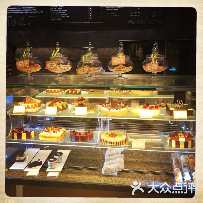 蛋糕柜台