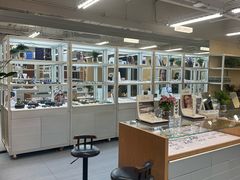 -无奔眼镜·蔡司·依视路授权店(马家堡店)