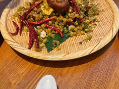 个旧烤猪蹄-云海肴·汽锅鸡·云南菜(苏州中心店)