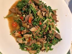 香菜摔打鲜牛肉-桂满陇·杭州小馆(巴黎春天浦建店)