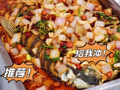 -丹水桥地锅鱼·翘嘴鲌·地方特色全鱼宴(丹江口大坝店)