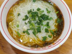 酸菜米线-叶伟胡辣壳面(两路口店)