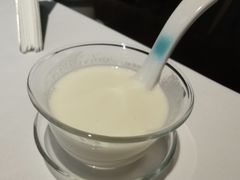 蛋白杏仁茶-伯衡55·吉品轩(乌鲁木齐南路店)