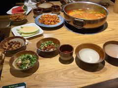 -黔诚多彩火锅(甲秀楼店)