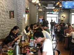 大堂-巴四老城区炭火蛙锅(张江店)