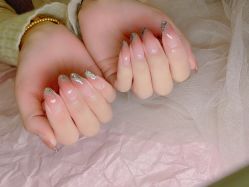 -沫儿·美甲美睫·半永久·皮肤管理