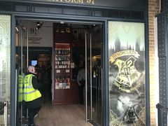 -九又四分之三站台哈利波特商店