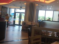大堂-必胜客(绿地新都会店)