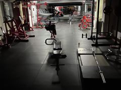 -坚果健身24小时工作室(定西路店)