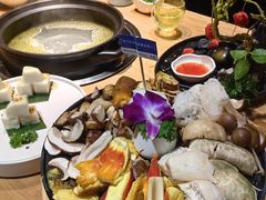 -一朵菌·野生菌探索家火锅(南亚店)