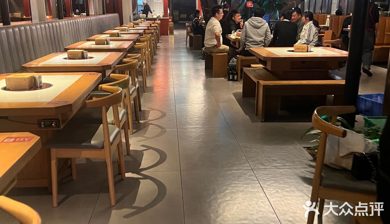 今天吃撑了，超满足