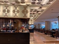 -圣丰索菲特·2 On 988 Café 自助餐厅