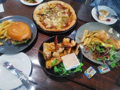 -12 Rocks Beach Bar Cafe