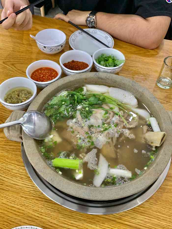 荒野石锅牛排(亳州店)-"大众点评的69.9的套餐,总体性价比非常.