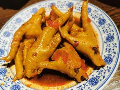 鸡爪-爆炸头阿姨小四川正宗川味小吃(无任何分店)