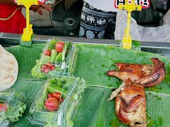 -滨海尚泰美食广场