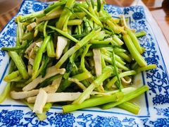 -七的湖·晚芳亭·阳澄湖农家菜·大闸蟹(莲花岛店)