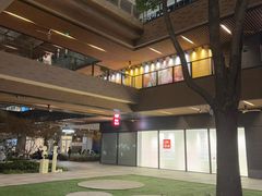 店内环境-瑞虹新天地月亮湾