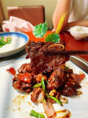 黑椒牛仔骨 鲜嫩多汁 好吃到停不下来