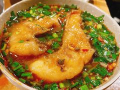 -肖肖酸萝卜鱼火锅(总店)