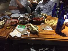 -琥珀老六龙虾(四里河店)