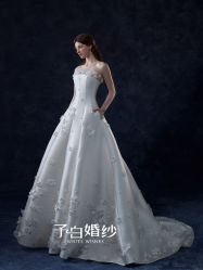 -予白婚纱礼服馆