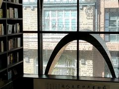 -钟书阁(松江泰晤士小镇店)