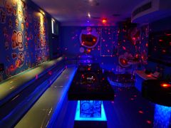 -唯爱KTV聚会餐厅(仙林东城汇店)