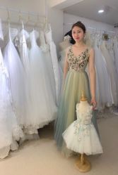 -Flora婚纱礼服定制租赁店