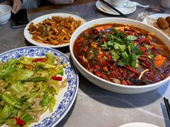 -有红鸡毛店·川菜(建设路店)